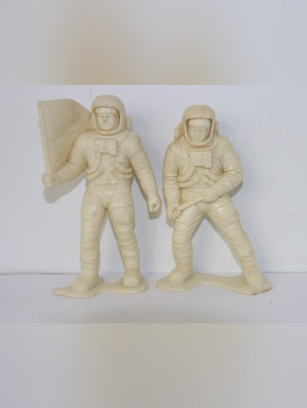 Set Of Two 1970s, 6" Astronauts Marx Toys